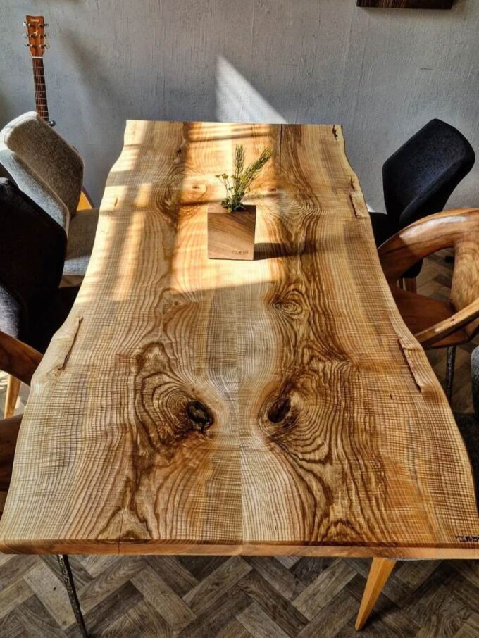 stol-jedalensky-drevo-masiv